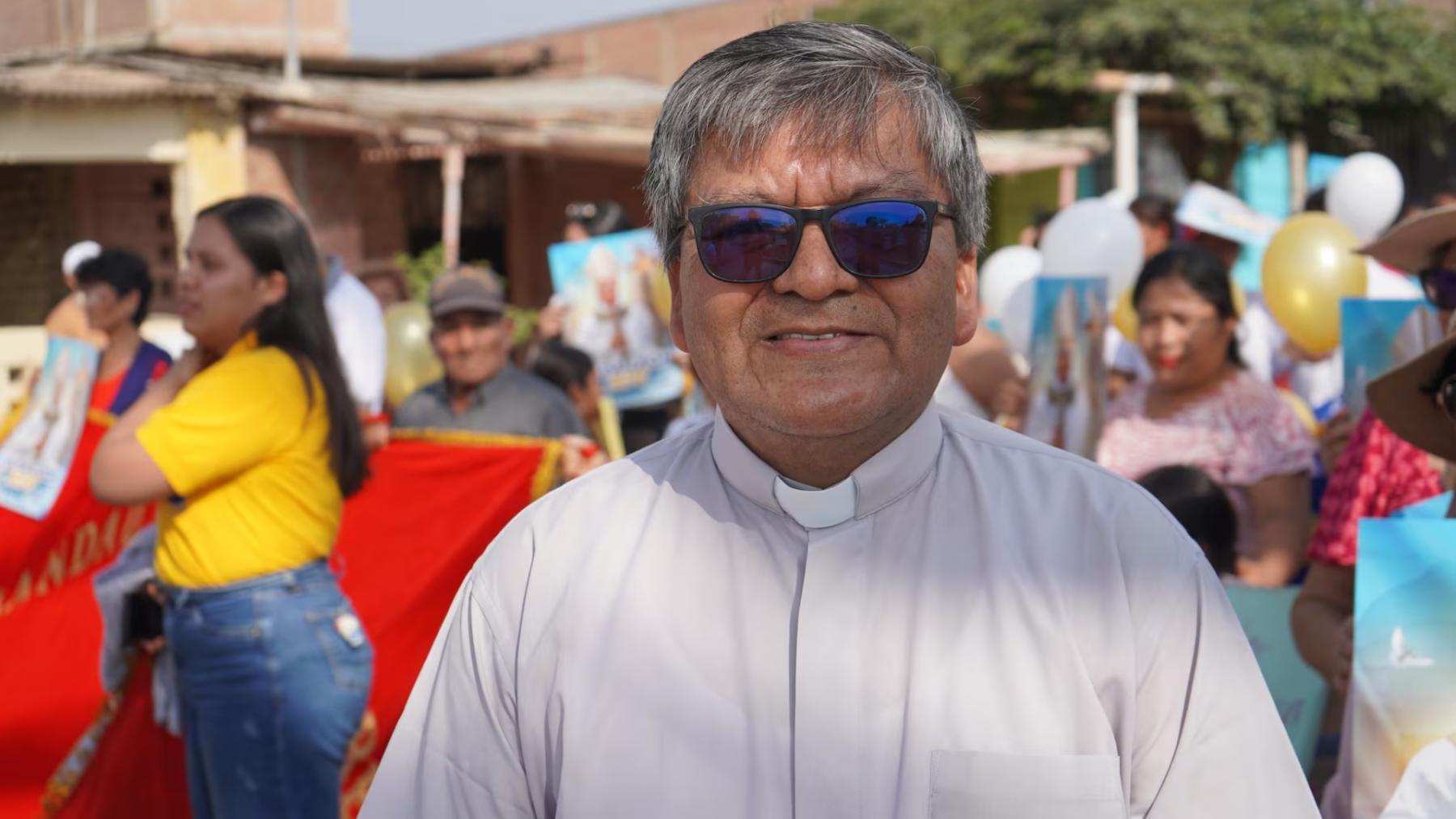 Félix Fiestas, sacerdote Parroquia de Illimoo.